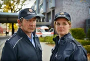 Kommissar Fichte (Thorsten Merten,l.) und Polizeianwärterin Luise Bohn (Alina Stiegler,r.) - eine erfolgreiche Kombi?