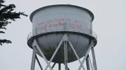 Der Wasserturm von Alcatraz trägt noch immer die Schriftzüge aus den 1970er Jahren, als die "Indianer aller Stämme" die ehemalige Gefängnisinsel besetzten.