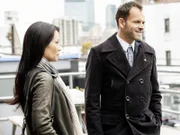 Rückblick: Watson (Lucy Liu, l.) und Holmes (Jonny Lee Miller, r.) haben in dem Fall, dessentwegen Holmes jetzt vor dem Polizeigericht steht, gemeinsam ermittelt ...