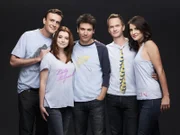 Einblicke in die verrückten Zeiten von: Ted (Josh Radnor, M.), Marshall (Jason Segel, l.), Barney (Neil Patrick Harris, 2.v.r.), Lily (Alyson Hannigan, 2.v.l.) und Robin (Cobie Smulders, r.) ...