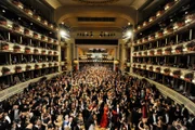 Alles Walzer! Die Wiener Staatsoper wird einmal mehr zum glamourösesten Ballsaal der Welt.