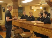 Heute ist Gordon Ramsay im Restaurant "Mill Street Bistro" in Norwalk, Ohio, zu Besuch. Nachdem der Besitzer Joe Nagy einst seinen Job im Lebensmittelverkauf verlor, hat er ohne jegliche gastronomische Vorkenntnisse das Lokal eröffnet. Zudem stellt sich schnell heraus, dass die Angestellten mit ihrem Chef unzufrieden sind, da er sie schlecht behandelt. Und auch das Testessen fällt bei Gordon komplett durch ...