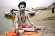 Für Bhagwan Puri in Varanasi führt der Weg zur Erleuchtung über die Hingabe an die Götter.