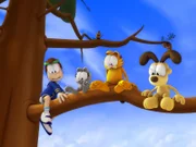 Garfield klettert auf einen Baum. Leider traut er sich aber nicht mehr runter. Im Laufe der Zeit bekommt er Gesellschaft von Odie, Nermal, Jon und einem Feuerwehrmann.