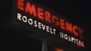 Schwer verwundet wird John Lennon ins Roosevelt General Hospital gebracht, wo er am 08.12.1980 um 23:07 seinen Schussverletzungen erliegt.