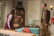 Amy Farrah Fowler (Mayim Bialik, l.); Sheldon Cooper (Jim Parsons, r.)