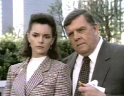 Der Polizeibeamte Jim O´Malley (Pat Hingle) und seine Nichte Francis (Stacy Edwards) ermitteln gemeinsam den Todesfall von Gretchen Trent, deren Todesumstände den beiden sehr ungewöhnlich erscheinen.