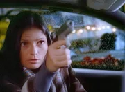 Jordan (Jill Hennessy) stellt einen Mord nach: Wie hat sich ein Täter an ein Auto herangeschlichen, um eine junge Frau zu erschießen?