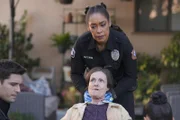 9-1-1 LONE STAR: L-R: Ronen Rubinstein, Gina Torres and guest star Gigi Bermingham in the "Double Trouble" episode of 9-1-1 LONE STAR airing Tuesday, Apr 4 (8:00-9:01 PM ET/PT) on FOX.