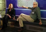 Catherine Willows (Marg Helgenberger, li.) und D.B. Russell (Ted Danson)