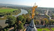PHOENIX HESSEN VON OBEN, "Main, Rhein und Lahn", am Montag (01.06.15) um 20:15 Uhr. Hessen von oben: Blick auf die Klosterkirche in Seligenstadt.