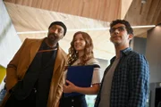 (v.l.n.r.) Alec Mercer (Jesse L. Martin); Phoebe (Molly Kunz); Rizwan (Arash DeMaxi)