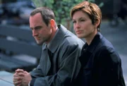 Die Detectives Stabler (Christopher Meloni) und Benson (Mariska Hargitay) ermitteln im Fall einer ermordeten Ärztin, die hauptsächlich mit HIV-positiven Menschen arbeitete.