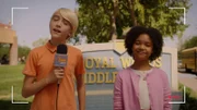 v.li.: Lincoln Loud (Wolfgang Schaeffer), Charlie Uggo (Bella Blanding)