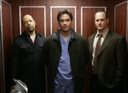 (l-r) Ice-T as Det. Odafin ìFinî Tutuola, Dean Cain as Mike Jergins, Christopher Meloni as Det. Elliot Stabler