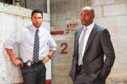 Jason Bragg (Noah Mills, l.) und Will Keaton (Morris Chestnut)
+++