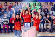 Das rote Rateteam aus Athen/Griechenland freut sich auf die spannenden Quizfragen bei "1, 2 oder 3".