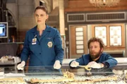 L-R Brennan (Emily Deschanel) und Hodgins (T.J. Thyne)