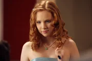 Alexis (Molly C. Quinn)
