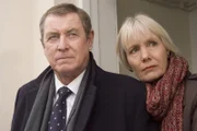 Tom Barnaby (John Nettles) und seine Frau Joyce (Jane Wymark) führen eine der guten Ehen in Midsomer.