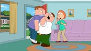 Peter (M.) versteht keinen Spaß, als sich einer seiner zahlreichen Sprösslinge an Lois (r.) ranmacht ...