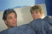 Schmidt (Walter Sittler) und Nikola (Mariele Millowitsch) erwachen nach einer durchzechten Nacht splitterfasernackt in einem Bett auf. Doch beide können sich nicht daran erinnern, was in der Nacht vorgefallen ist...