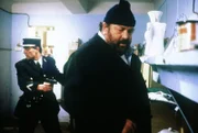 Jack Clementi (Bud Spencer, r.)