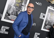Neuer Look: Im November 2022 präsentiert sich Robert Downey Jr. bei einem Filmfest in Kalifornien kahl. Er habe seine Kinder gefragt, ob sie ihm nicht den Kopf rasieren wollen.