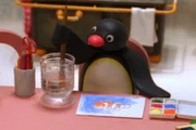 Guetnachtgschichtli Pingu Staffel 6 Folge 21 Pingu – Allzu bunt Pingu am Malen.  Copyright: SRF/Joker Inc., d.b.a., The Pygos Group