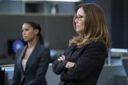 Pictured L-R: Amy Sykes (Kearran Giovanni), Sharon Raydor (Mary McDonnell)
