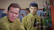 James Tiberius 'Jim' Kirk (William Shatner, l.) und Mister Spock (Leonard Nimoy, r.)
