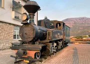 Eine 1910 bei Borsig in Berlin gebaute Dampflok der Spurweite 750 mm, eingesetzt auf der Antivari-Bahn, der ersten Eisenbahnstrecke Montenegros.