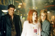 Xander (Nicholas Brendon), Willow (Alyson Hannigan), Buffy (Sarah Michelle Gellar)