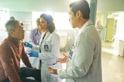 (v.l.n.r.) Louis (Francois Chau); Dr. Sandra (Tiffany Smith); Dr. Ben Song (Raymond Lee)