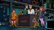 In der Tierhandlung treibt ein Monster sein Unwesen und Scooby-Doo und seine Freunde stellen Nachforschungen an. Dabei stößt Velma auf eine große Kiste in der sich ein riesiges, aufgebrochenes Ei befindet. In einer beiliegenden Notiz wird davor gewarnt, das Monster aus dem Ei schlüpfen zu lassen.