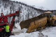 FINNSNES, NORWAY - â€¨Road rescuer Kjell Ernstsen is winching the dumper.â€¨â€¨(photo credit:  National Geographic Channels/ITV Studios Norway)