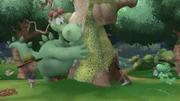 Drachenvater Fumé hat mit dem alten Baum andere Pläne als sein Sohn Grisu.