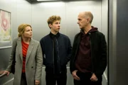Gedrückte Stimmung im Fahrstuhl: Anne (Annette Frier) versteht nicht, warum sich auf einmal Erik (Christoph Maria Herbst) in die Situation einmischt.