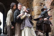 (v.l.n.r.) D'Artagnan (Luke Pasqualino), Vadim (Jason Flemyng); Queen Anne (Alexandra Dowling)