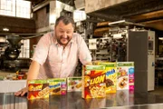 Zuckersirup, Schokolade und Zusatzstoffe: Sebastian Lege zeigt, was Nestlé als ideales Frühstück für zu Hause und unterwegs verkauft.