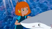 ARD/WDR HEXE LILLI (32), III. Staffel, "Lilli und das Haibaby", am Samstag (02.05.15) um 06:20 Uhr im ERSTEN. Lilli schwimmt mit einem Hai.