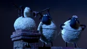 Was machen drei Schafe nachts auf einem Dach? Sie wollen Timmy retten.