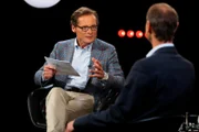 Roger Köppel (l.)