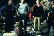 (v.l.n.r.) Dr. Sinclair (Reginald VelJohnson); Steve Sloan (Barry Van Dyke; Dr. Mark Sloan (Dick Van Dyke)