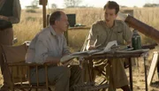 Bernhard Grzimek (Ulrich Tukur) und sein Sohn Michael (Jan Krauter) arbeiten in Afrika an einer großen Tierdokumentation