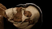 Ein Scan der Mumie von Seti zeigt die Lagen aus Leinenfüllung und Knochen. (National Geographic)