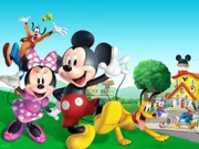 L-R: Goofy, Minnie, Mickey, Pluto, Daisy und Donald