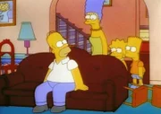 Homer will von seiner Familie bestätigt haben, dass alle von seiner Poochie-Stimme begeistert sind.