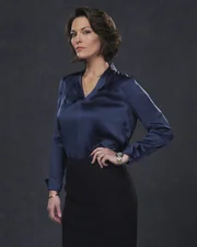 Special Agent in Charge Isobel Castille (Alana De La Garza)