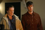 Ruth Fisher (Frances Conroy) mit Nate Fisher (Peter Krause ).